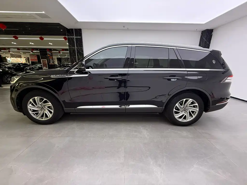 Aviator 3.0 T V6 4 WD Premium