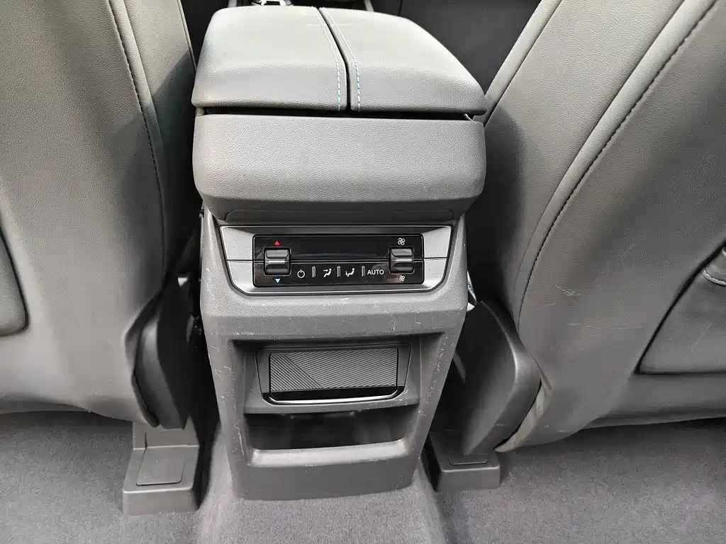 Edge Edge L 2.0 T EcoBoost 2 WD 7-seat Luxury