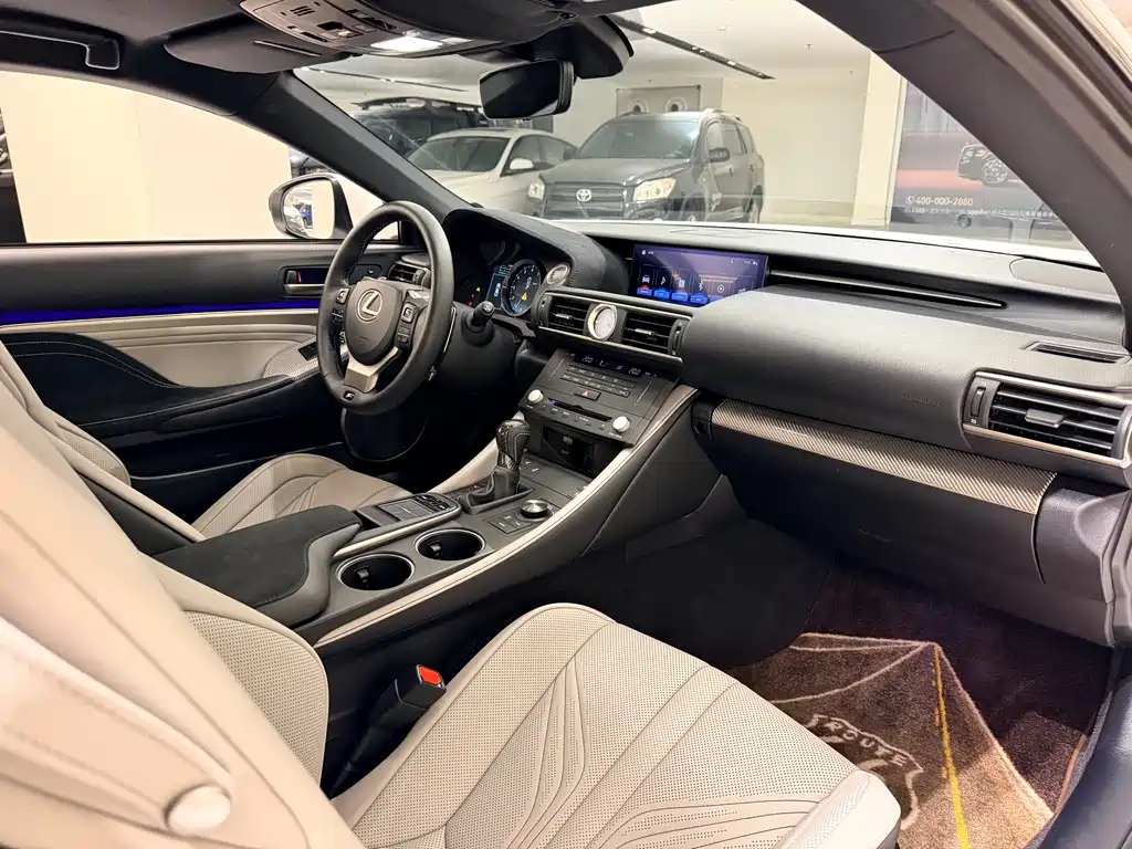 Lexus RC F F 5.0 L Peak