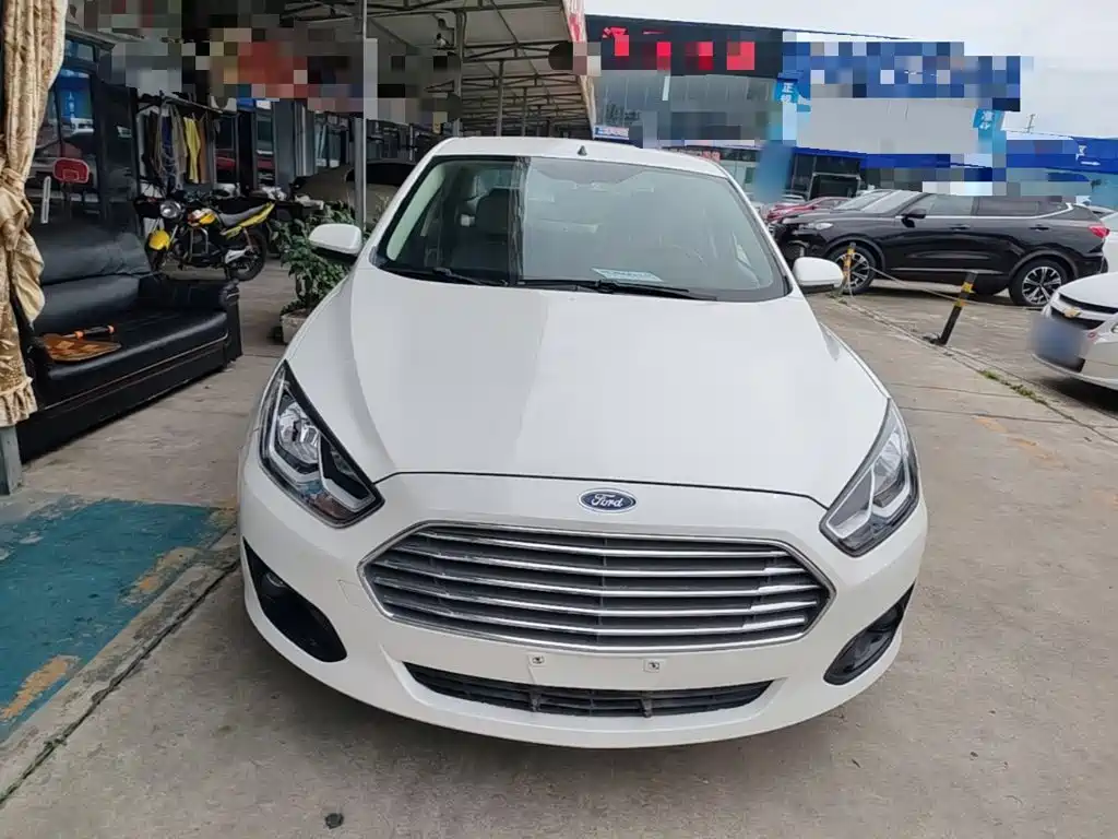 Escort 1.5 L Manual Comfort