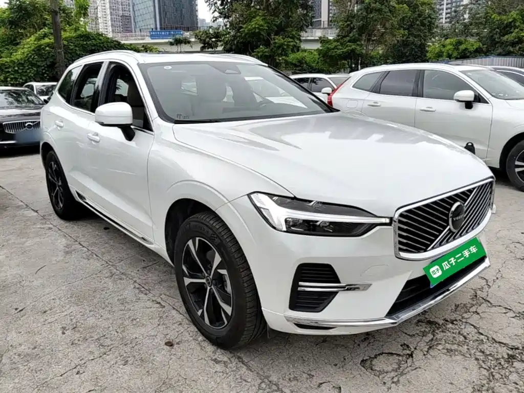 Volvo XC60 B5 4 WD Smart Ease Luxury