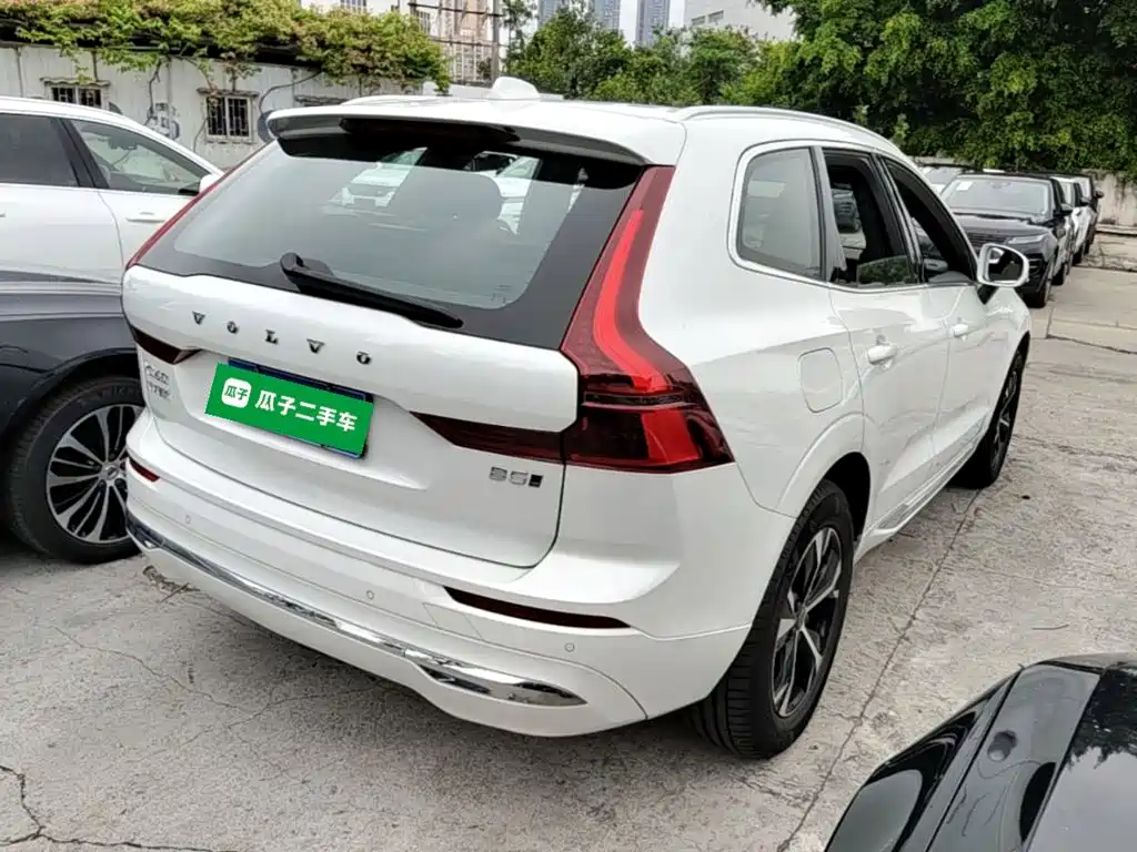 Volvo XC60 B5 4 WD Smart Ease Luxury