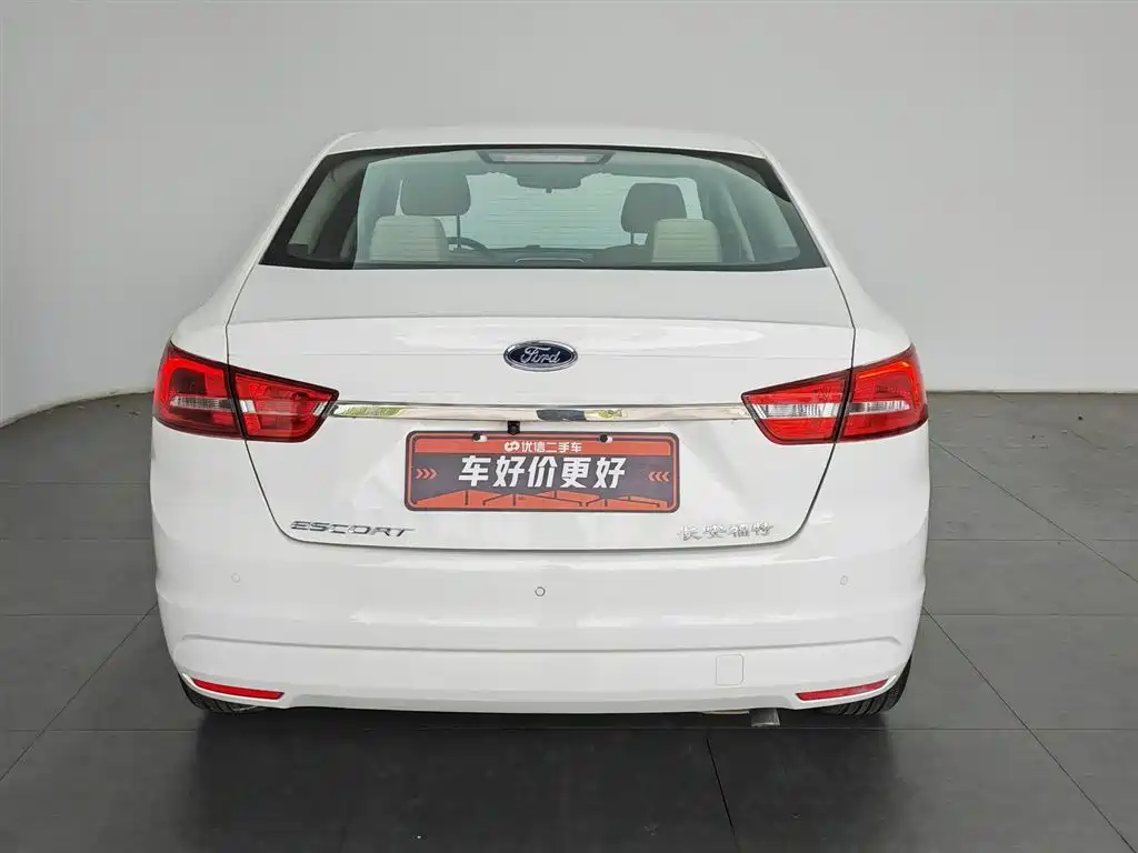 Escort 1.5 L Manual Comfort