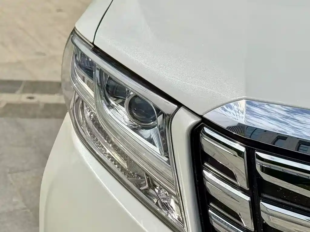 Alphard 3.5 L Distinguished