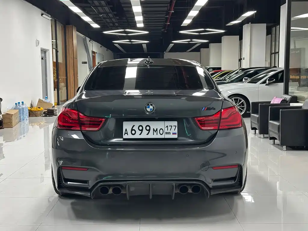 BMW M4 M4 2-door Coupe Racing