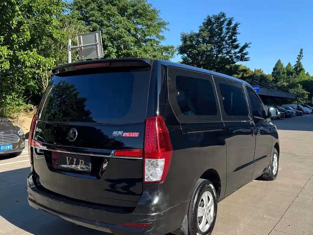 Lingzhi PLUS 菱智PLUS 2022款 旅行版 2.0 L 手动豪华型 7座