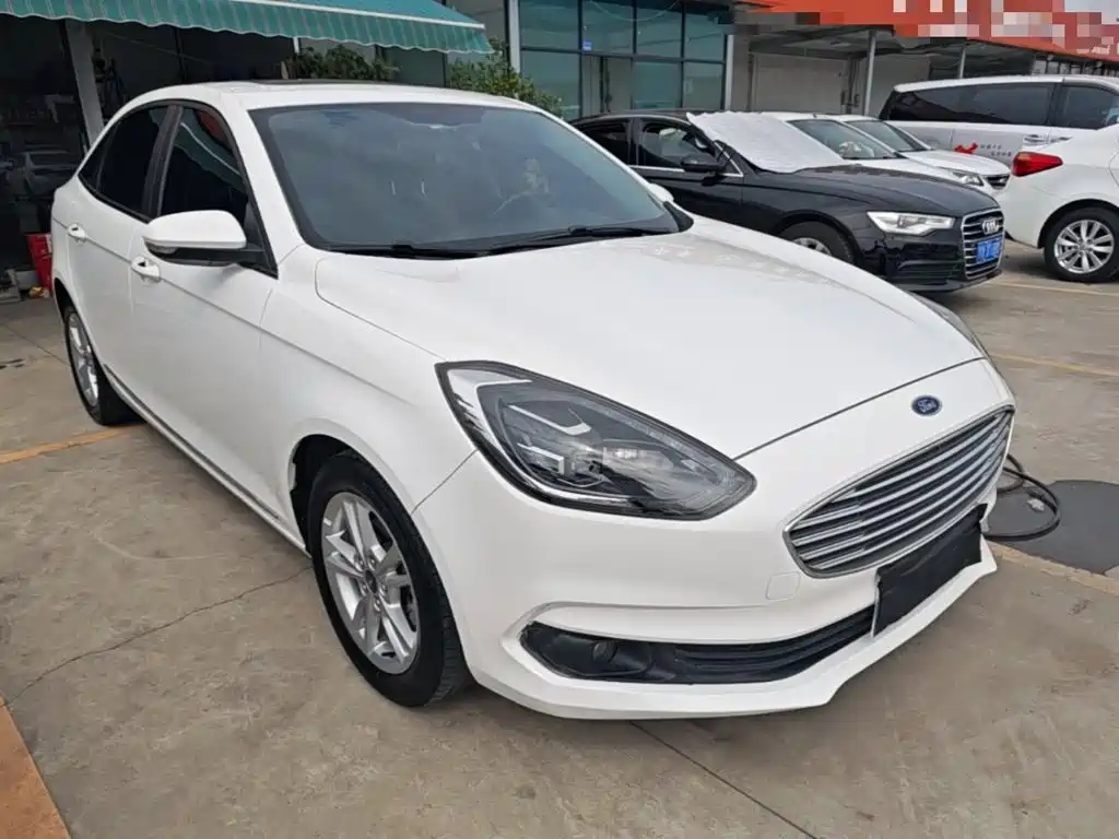 Escort Facelift 1.5 L Auto Joy CN-VI