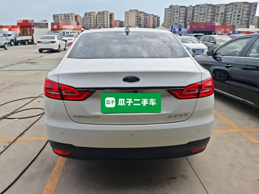 Escort Facelift 1.5 L Auto Joy CN-VI