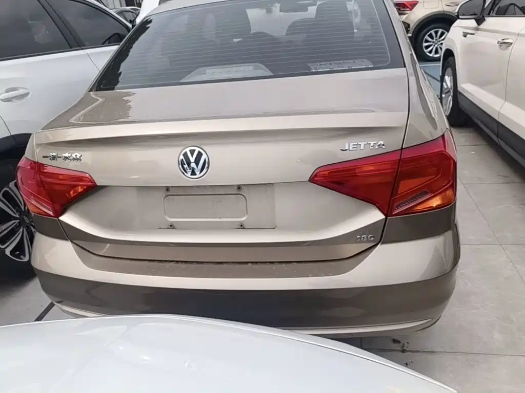 Jetta 1.5 L Manual Fashion