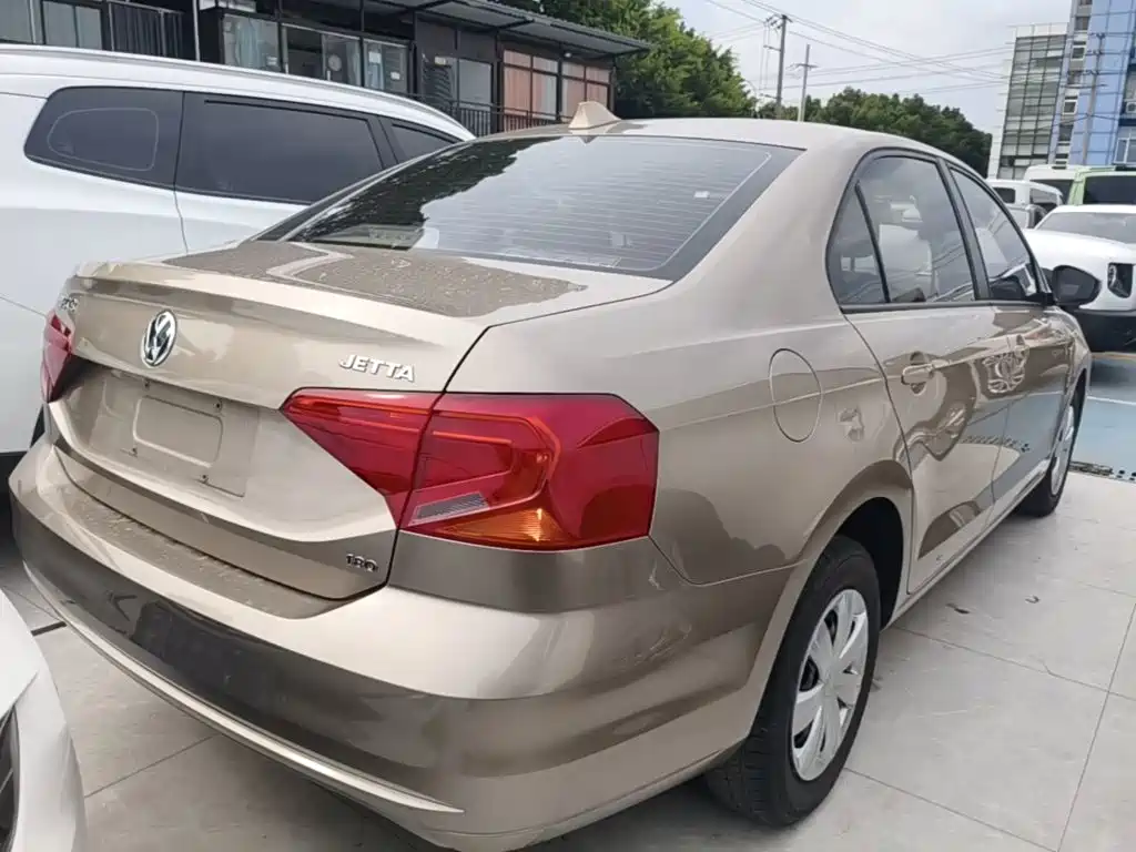 Jetta 1.5 L Manual Fashion
