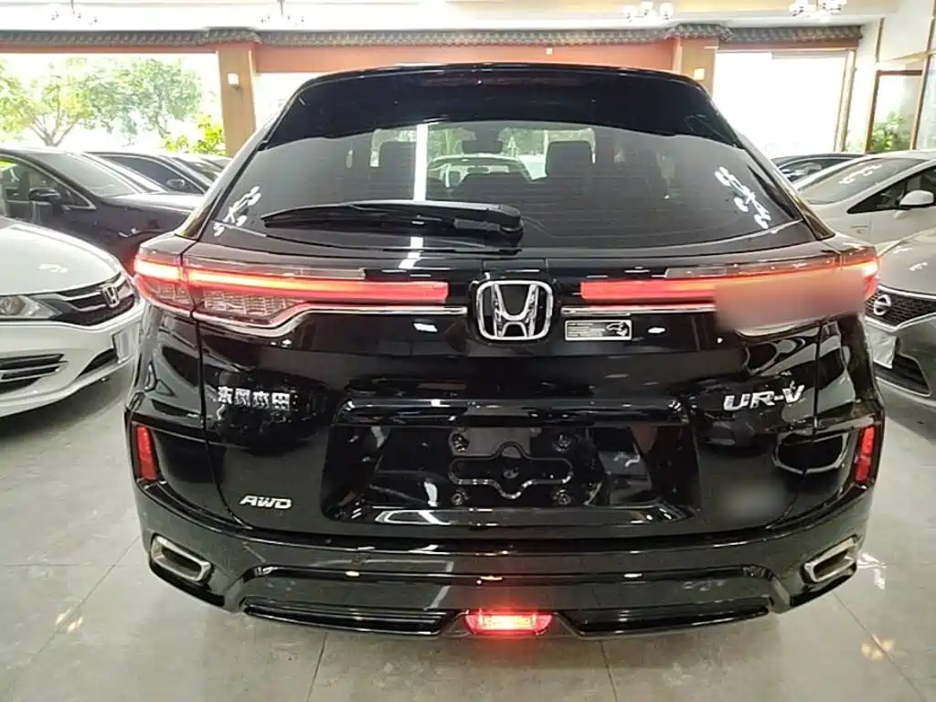 Honda UR-V 370 TURBO 4 WD Premium