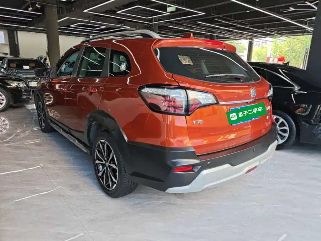Venucia T70 启辰T70 2018款 1.4 T 手动睿享运动版