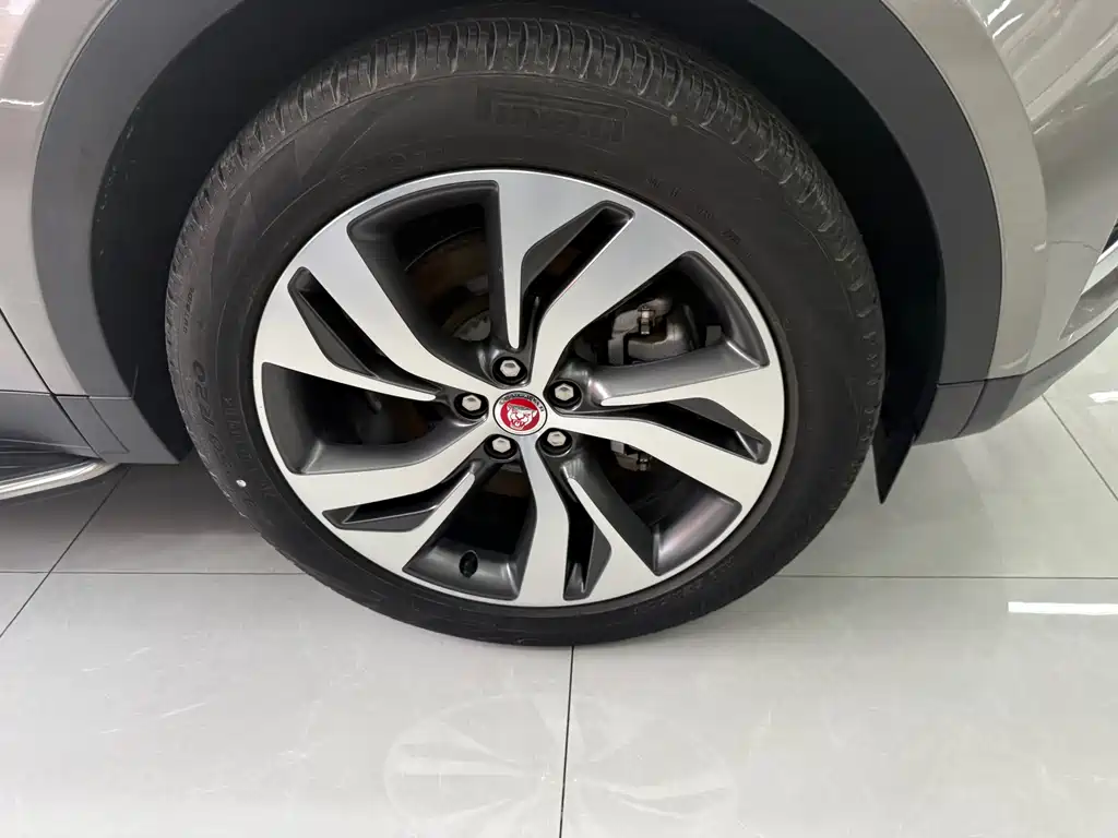 Jaguar E-PACE Progressive Sport R-DYNAMIC S