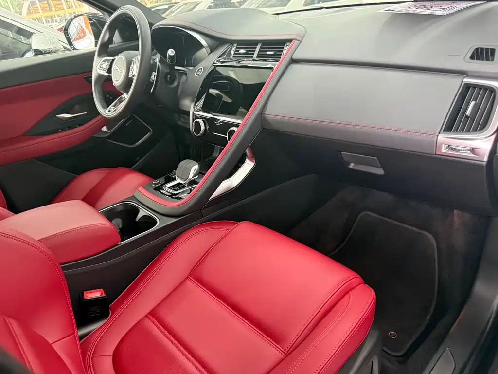 Jaguar E-PACE Progressive Sport R-DYNAMIC S