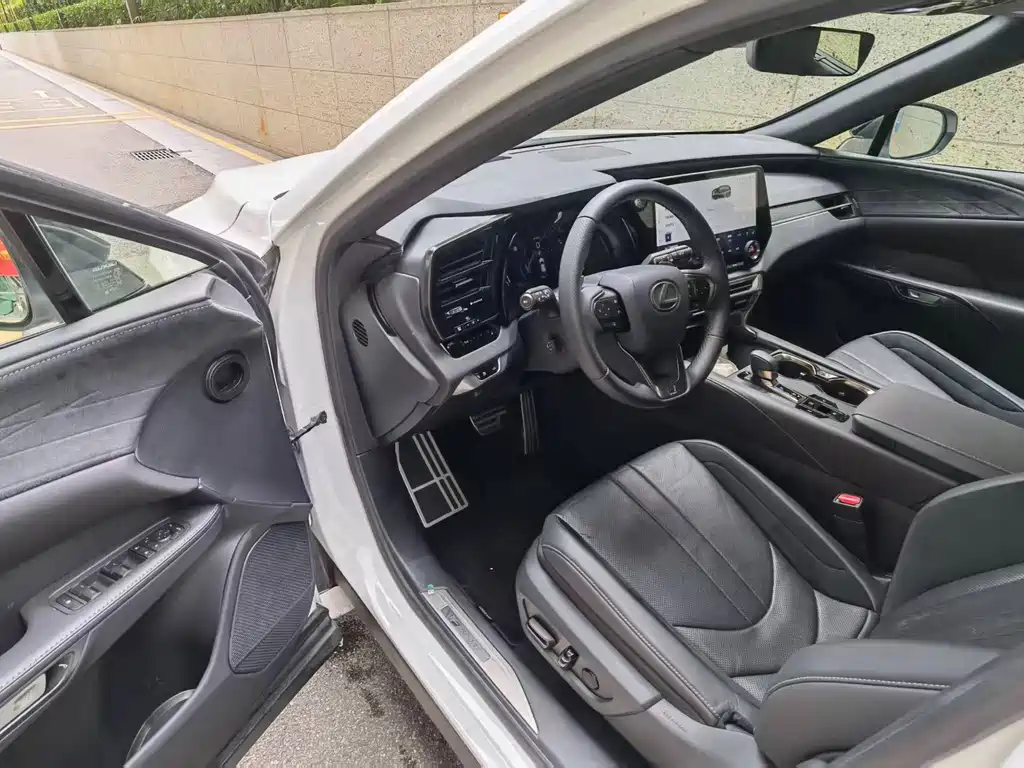 Lexus RX 500 h 4 WD F SPORT Performance