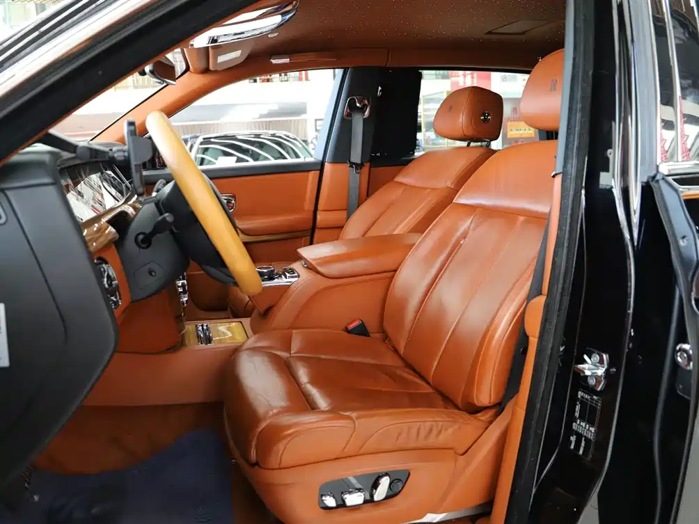 Phantom 6.7 T LWB Range
