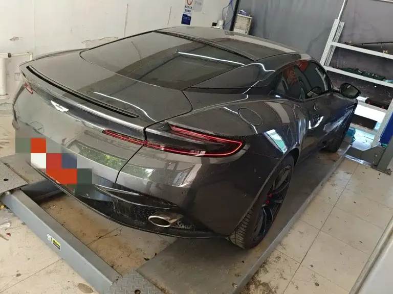 Aston Martin DB11 4.0 T V8 Coupe