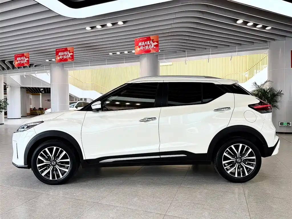 Kicks 1.5 L CVT XV Luxury