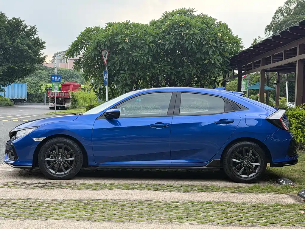 Civic HATCHBACK 220 TURBO CVT New Sharp Control