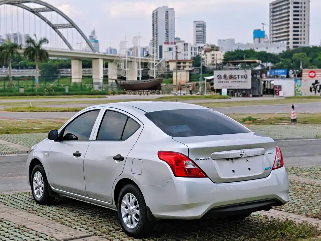 Sunny 1.5 XE Manual Comfort