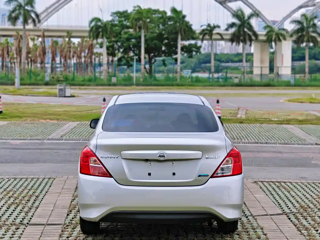 Sunny 1.5 XE Manual Comfort