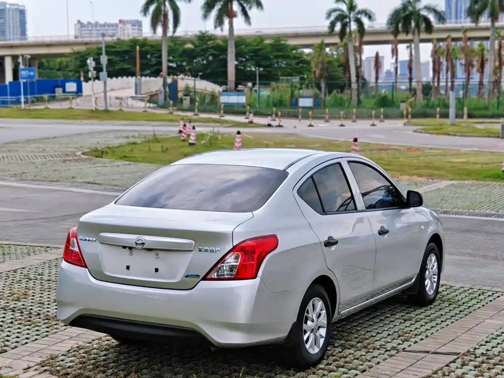 Sunny 1.5 XE Manual Comfort