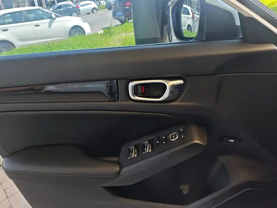 Integra 240 TURBO CVT Tech