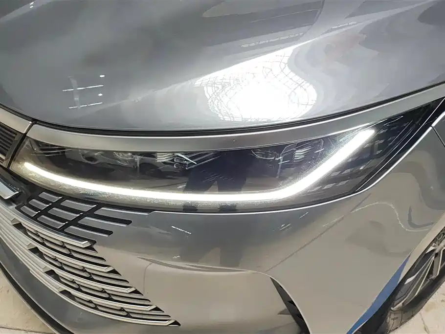 Destroyer 05 Champion DM-i 55 KM Luxury