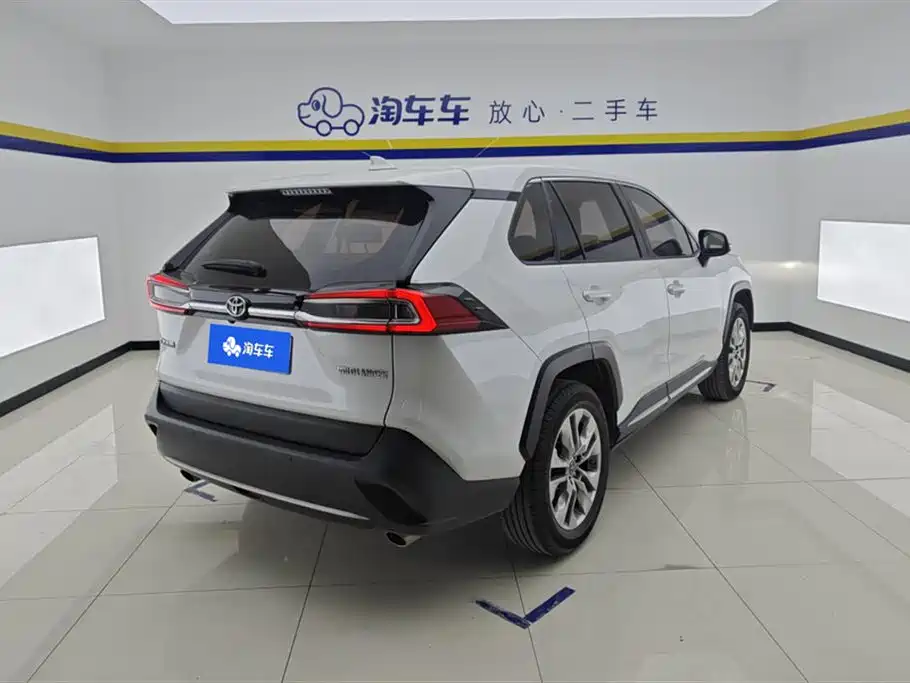Wildlander 2.0 L CVT 2 WD Luxury PLUS