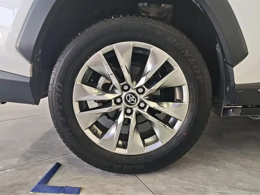 Wildlander 2.0 L CVT 2 WD Luxury PLUS