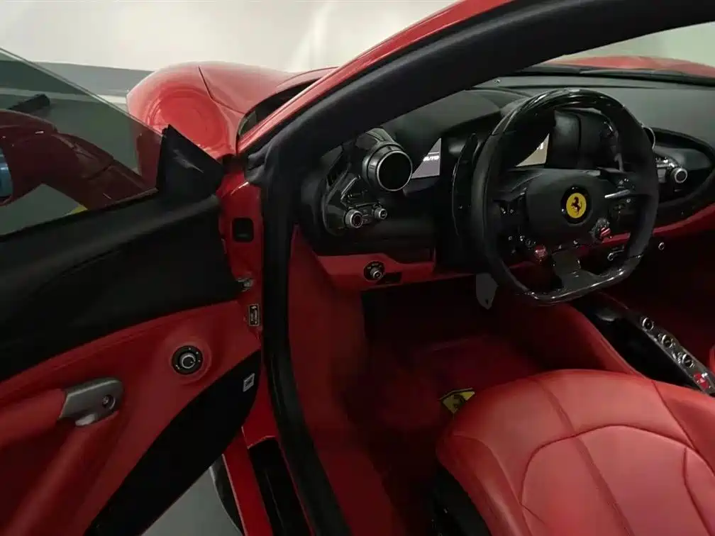 Ferrari F8 Tributo 3.9 T V8