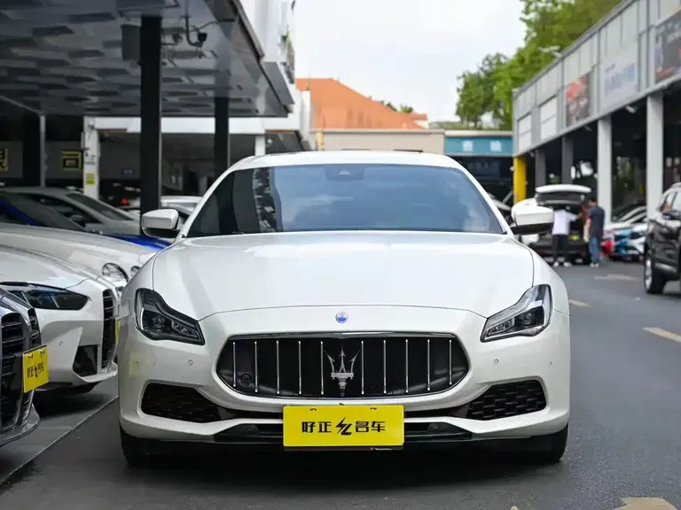 Maserati Quattroporte 3.0 T Standard