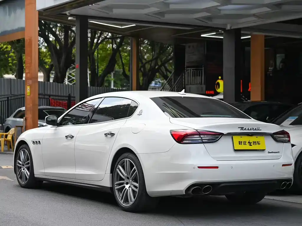 Quattroporte 3.0 T Standard
