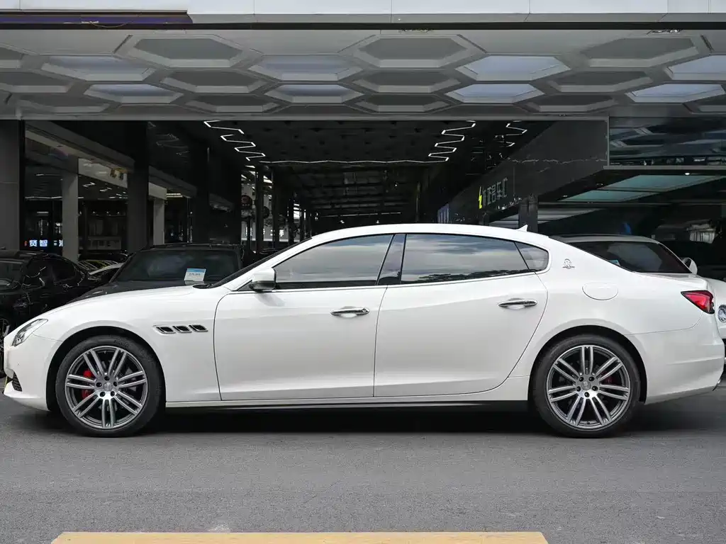 Quattroporte 3.0 T Standard