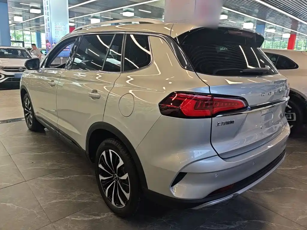 Roewe RX5 MAX Supreme Series 300 TGI Auto Luxury Cockpit