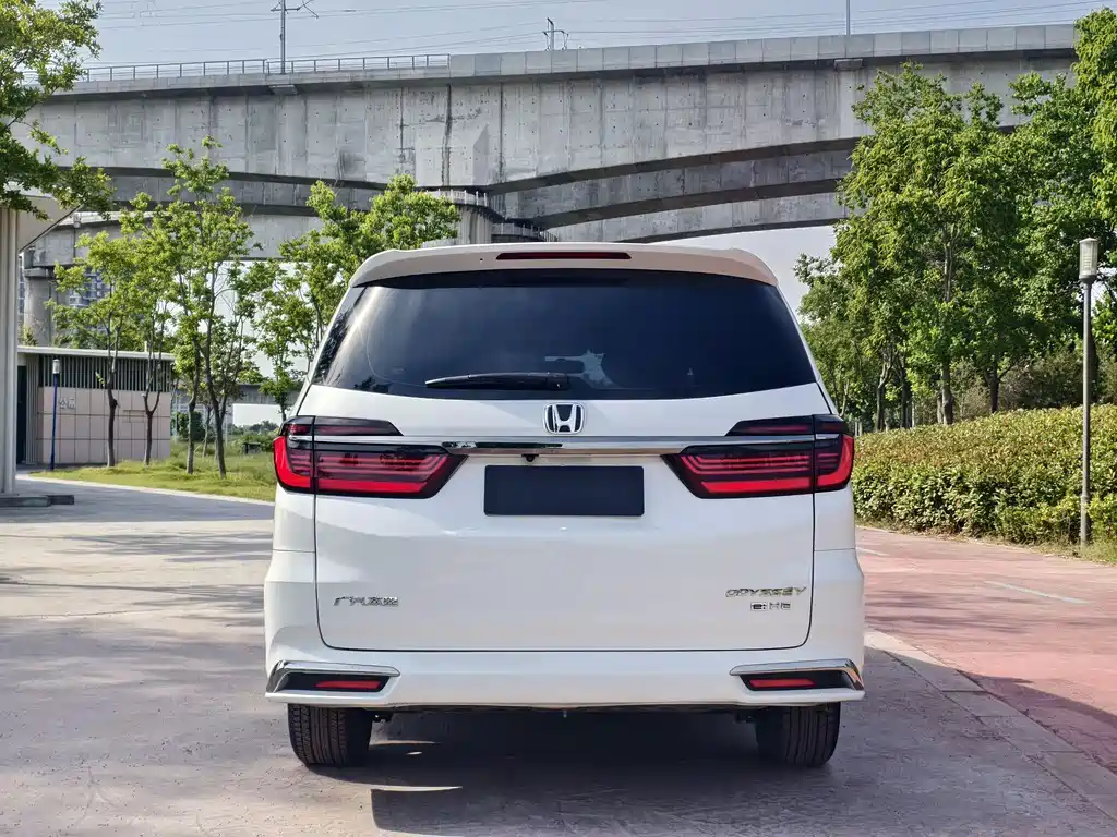 Odyssey 2.0 L e:HEV Sharp· Joy
