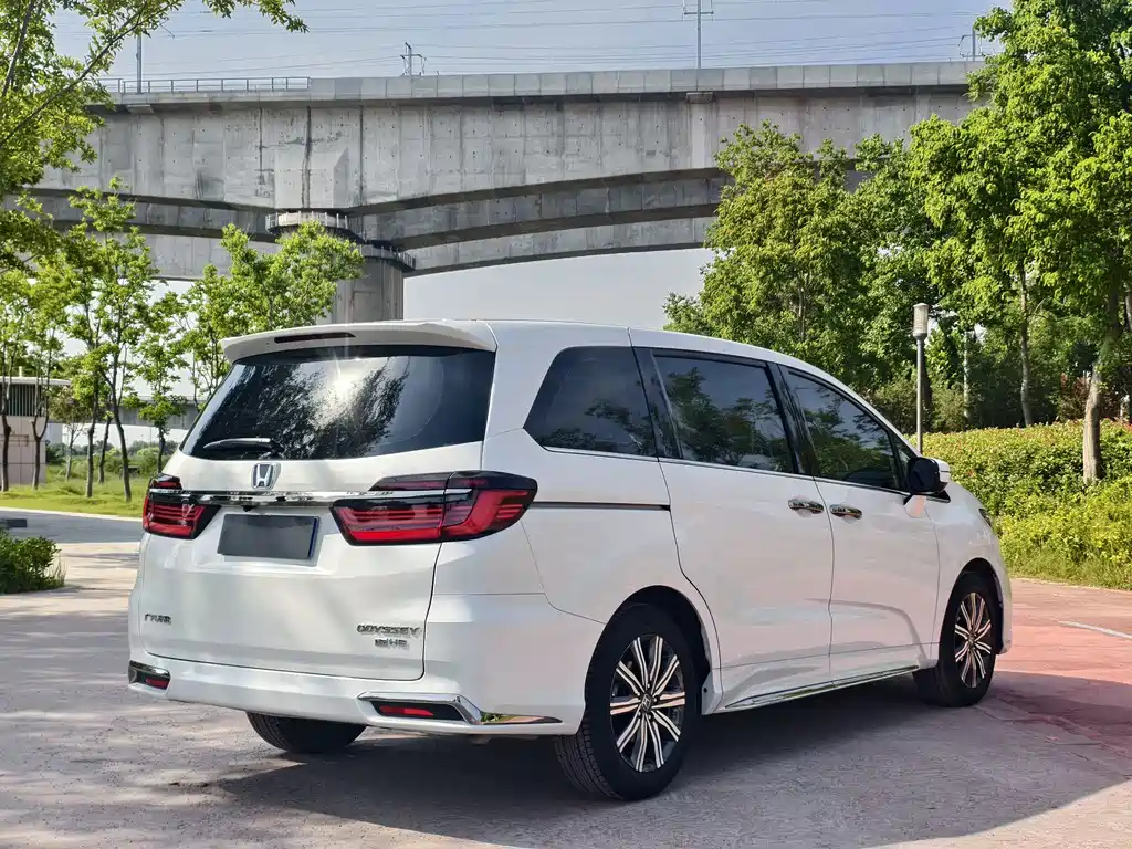 Odyssey 2.0 L e:HEV Sharp· Joy