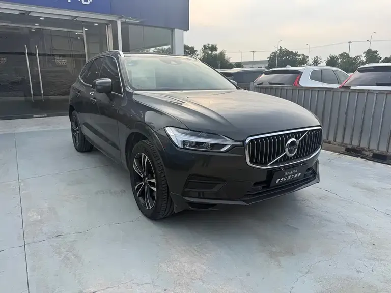 Volvo XC60 T5 4 WD Smart Ease CN-V