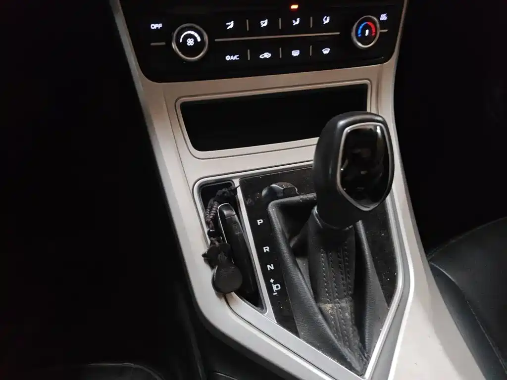 Vision 1.5 L Auto Happy