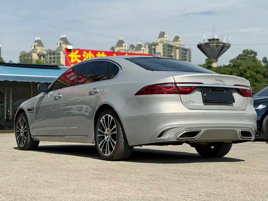 Jaguar XFL 2.0 T P250 2 WD Premium Luxury