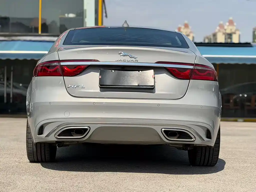 Jaguar XFL 2.0 T P250 2 WD Premium Luxury