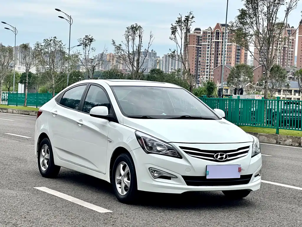 Accent 1.4 L Manual Flagship TOP