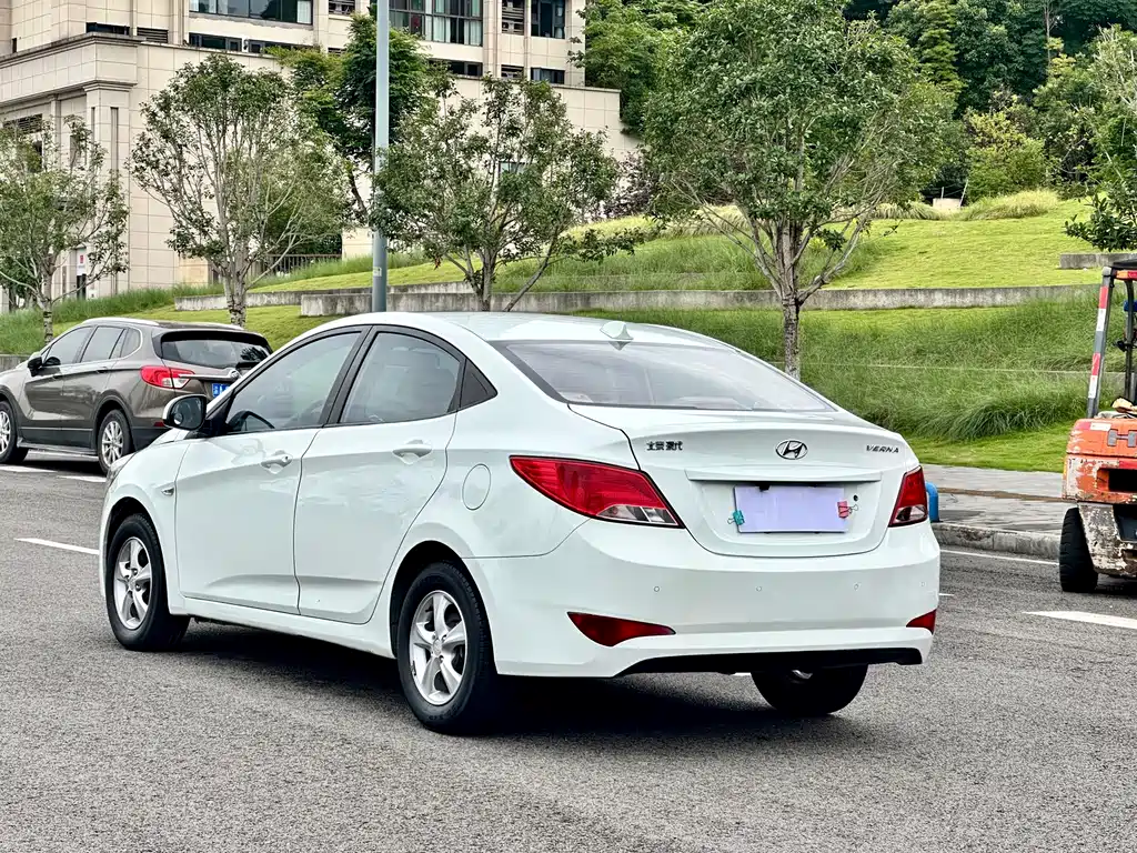 Accent 1.4 L Manual Flagship TOP