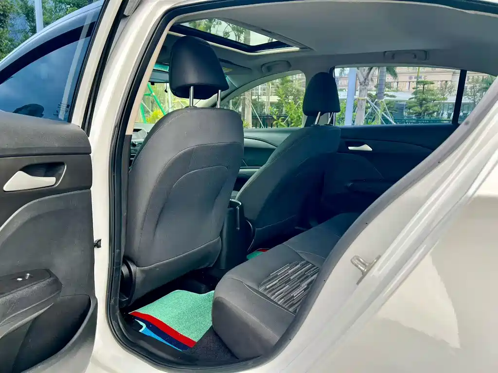 Cavalier 320 Auto Delight Sunroof