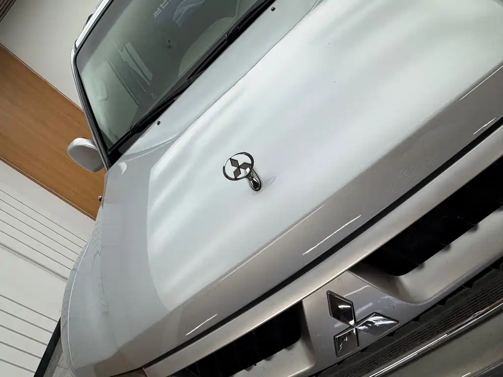Pajero 帕杰罗 2004款 V73 3.0 L GLS
