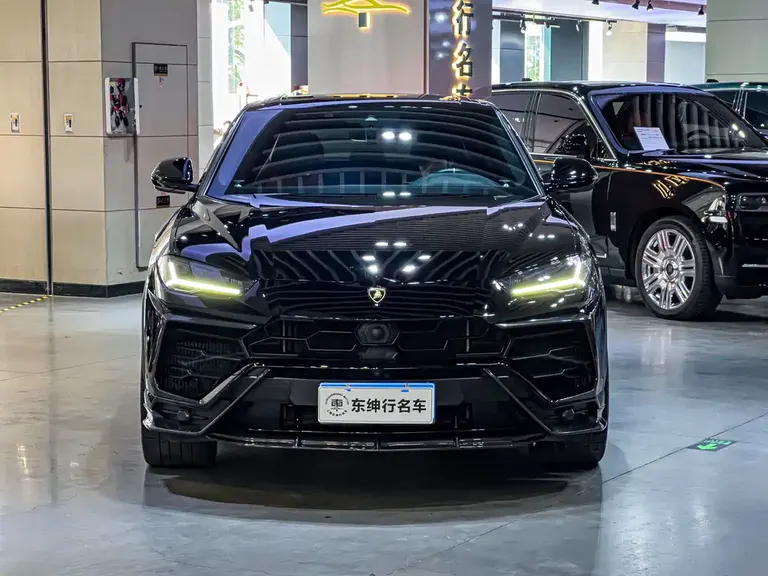 Lamborghini Urus 4.0 T V8