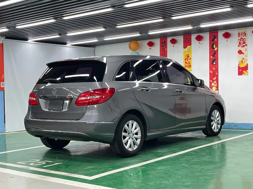 Mercedes-Benz B-Class B 180
