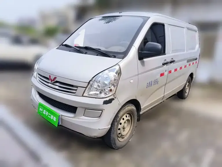 Wuling Rongguang S 五菱荣光S 2023款 1.5 L 基本型封窗车 2座