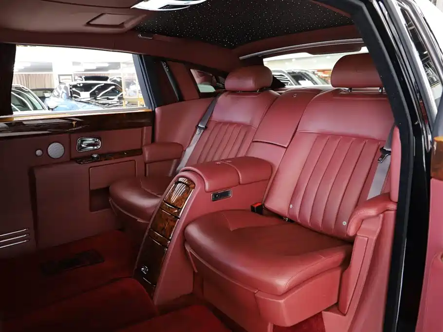 Phantom 6.7 L Extended EWB