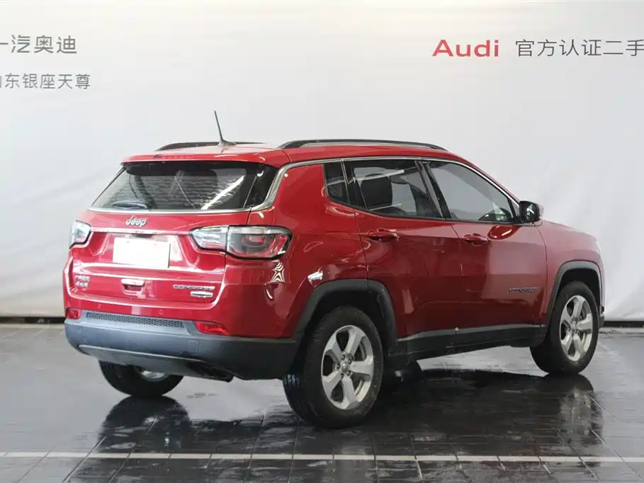 Compass 200 T Auto Home Enjoyment